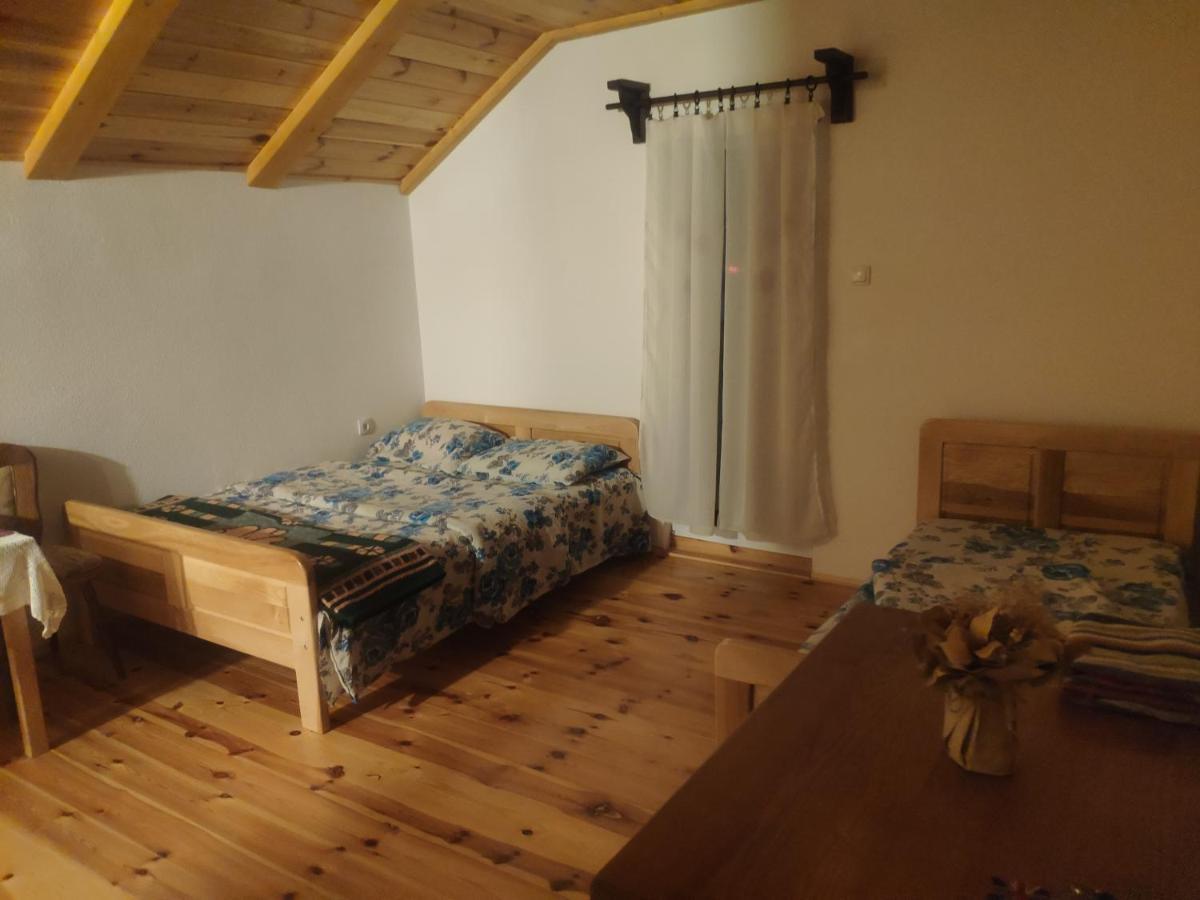 Private Accommodation Kalezic モイコヴァツ エクステリア 写真