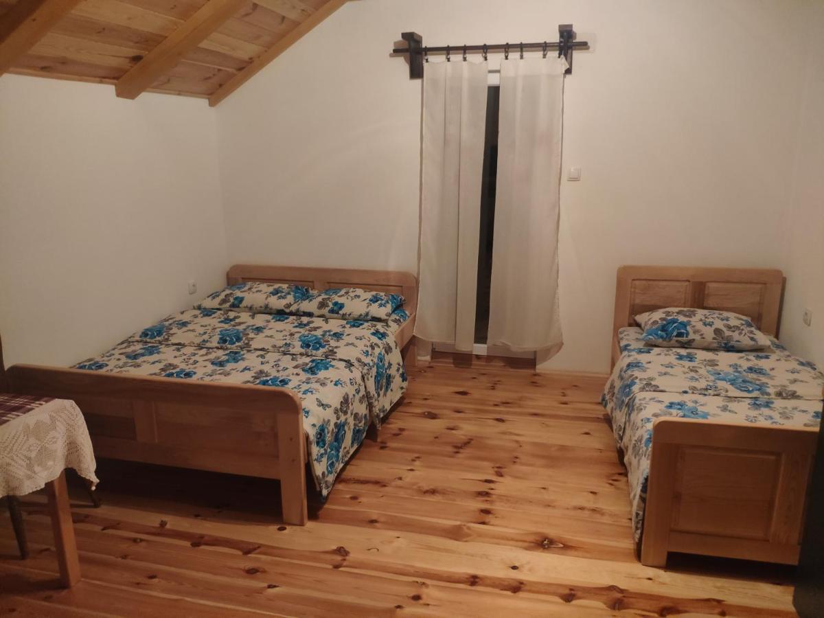 Private Accommodation Kalezic モイコヴァツ エクステリア 写真